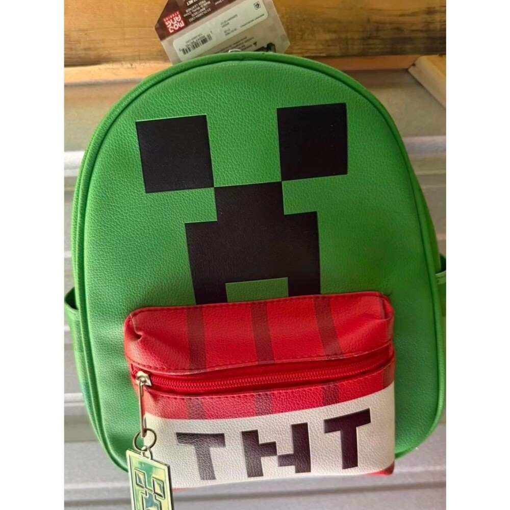 Minecraft backpack brand new
Minecraft Creeper TNT 10' Mini Backpack